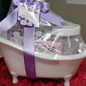 Lavender Bliss Bath Gift Set - Purple and White